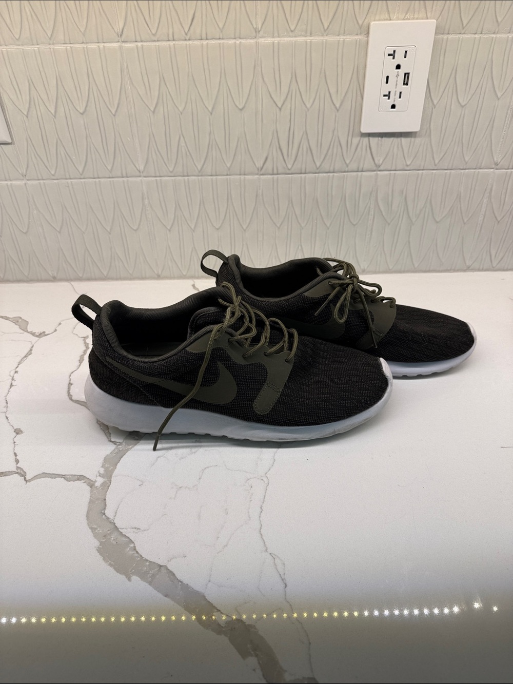 Nike Black and Olive Green Lightweight Sneakers